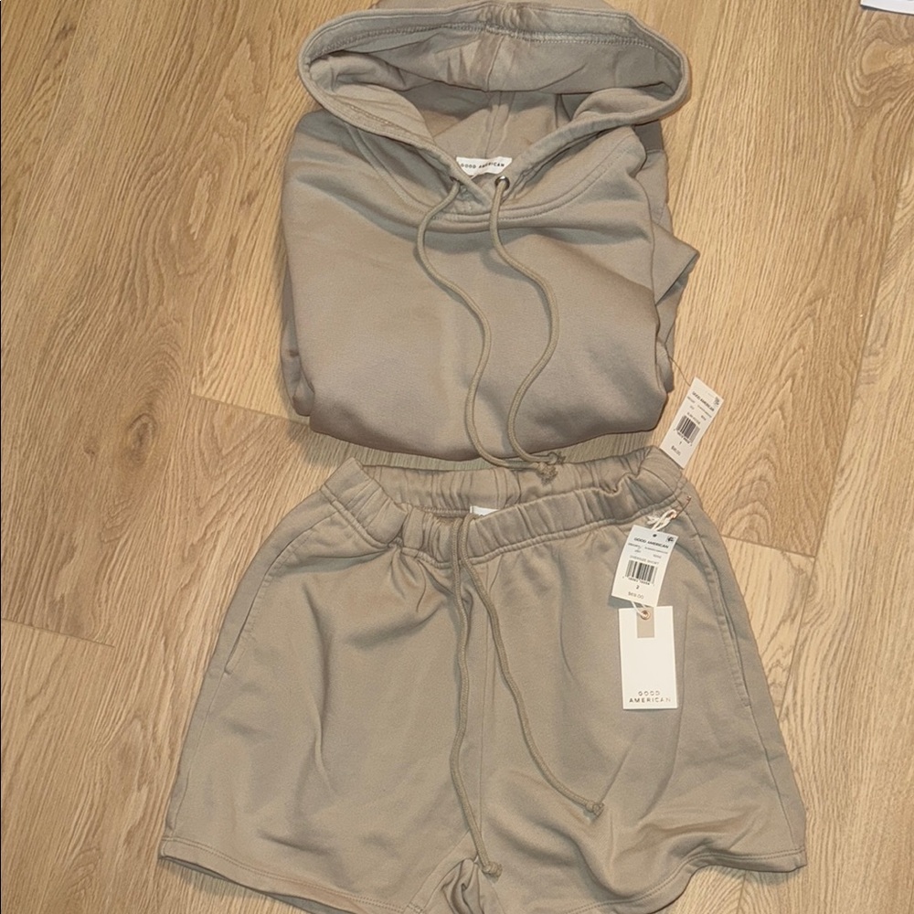 Good American Tan Women Shorts